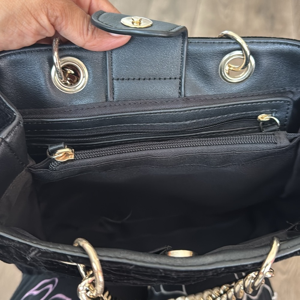 Mossimo black suede handbag with Gold chain - Picture 8 of 10